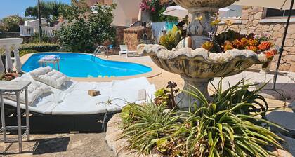 Apartment 'Rifugio Sul Mare' with Sea View, Wi-Fi and Air Conditioning