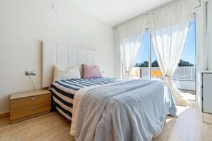 3 bedrooms, free WiFi, bed sheets