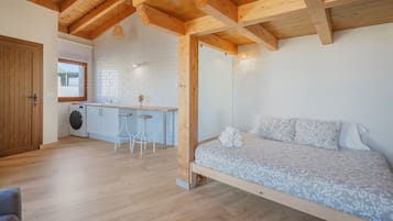 6 Schlafzimmer, Bügeleisen/Bügelbrett, kostenloses WLAN, Bettwäsche