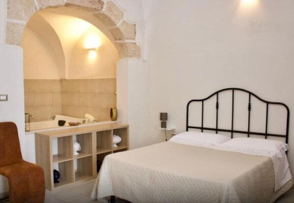 1 bedroom, free WiFi, bed sheets - Room 'Belvedere' with Balcony, Wi-Fi and Air Conditioning (Carovigno)