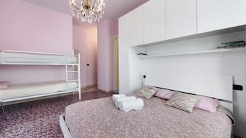 1 bedroom, free WiFi, bed sheets