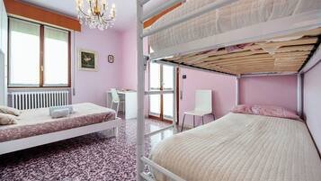 1 bedroom, free WiFi, bed sheets