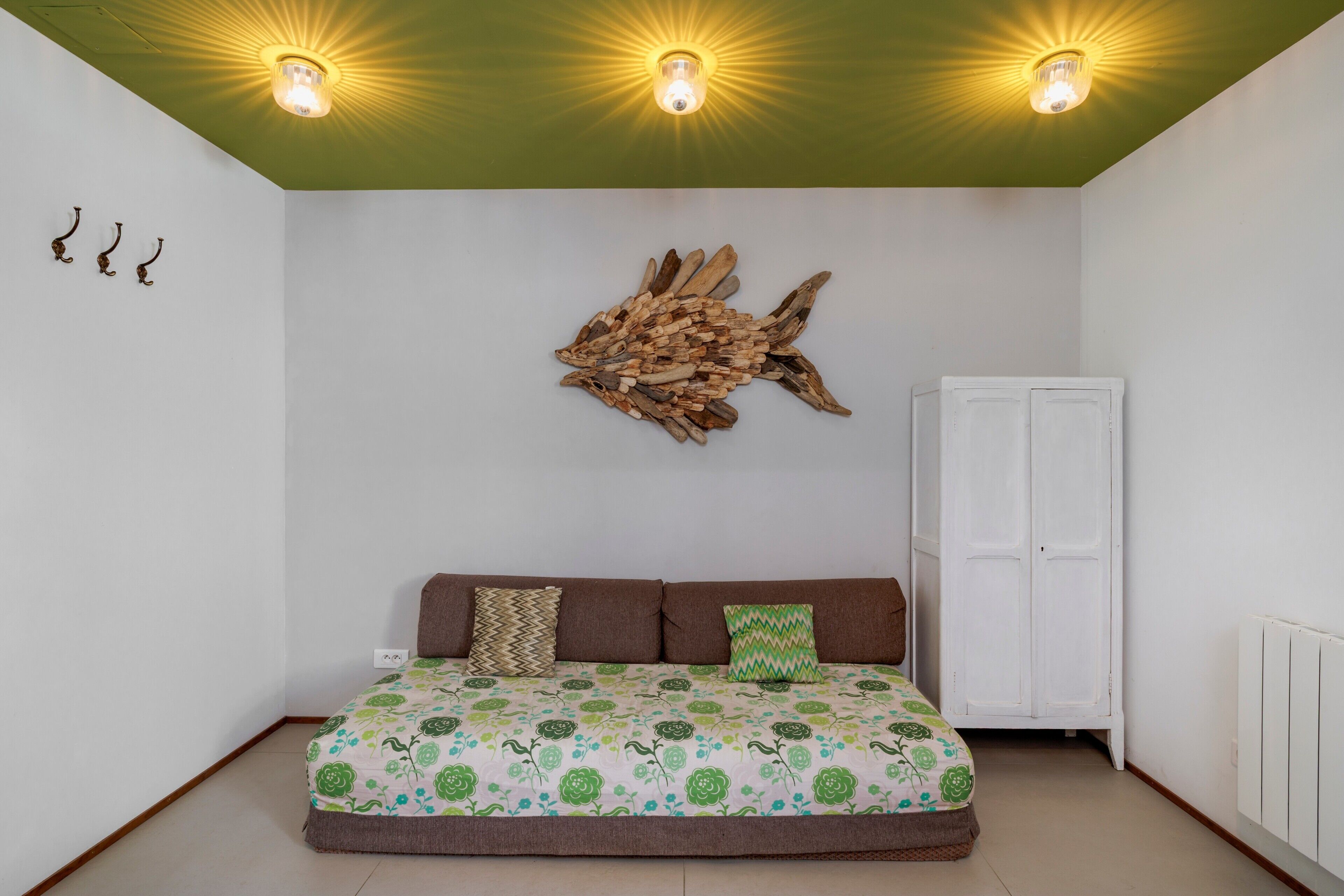 2 室のベッドルーム、WiFi (無料)