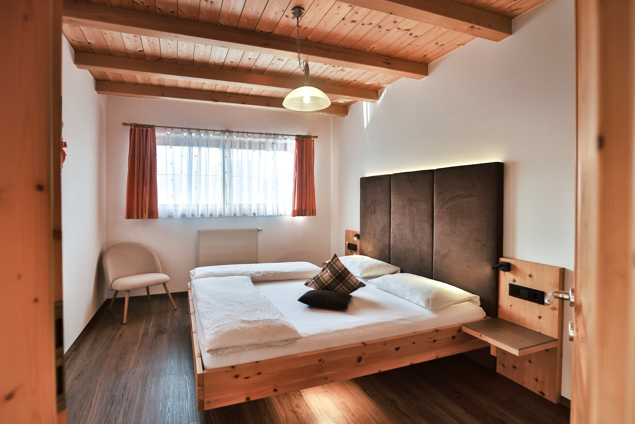 2 chambres, Wi-Fi gratuit, draps fournis