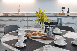 Dining - Holiday Home 'Tre' with Shared Terrace, Wi-Fi and Air Conditioning (Melendugno)