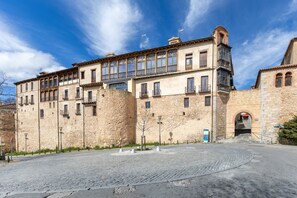 Exterior - Studio 'Judería' with Wi-Fi (Segovia)
