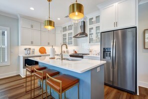 Fridge, microwave, oven, stovetop - Serenity Oasis - Villa 2 - Professionally Designed Duplex Home with Luxurious Heated Pool and Spa! (Saint Simons Island)