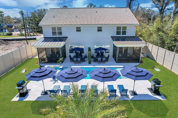 Exterior - Serenity Oasis - Villa 2 - Professionally Designed Duplex Home with Luxurious Heated Pool and Spa! (Saint Simons Island)