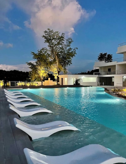 Luxury Apartment with Ocean View