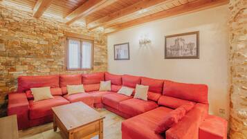 TV, fireplace, DVD player