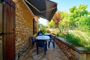 屋外ダイニングエリア