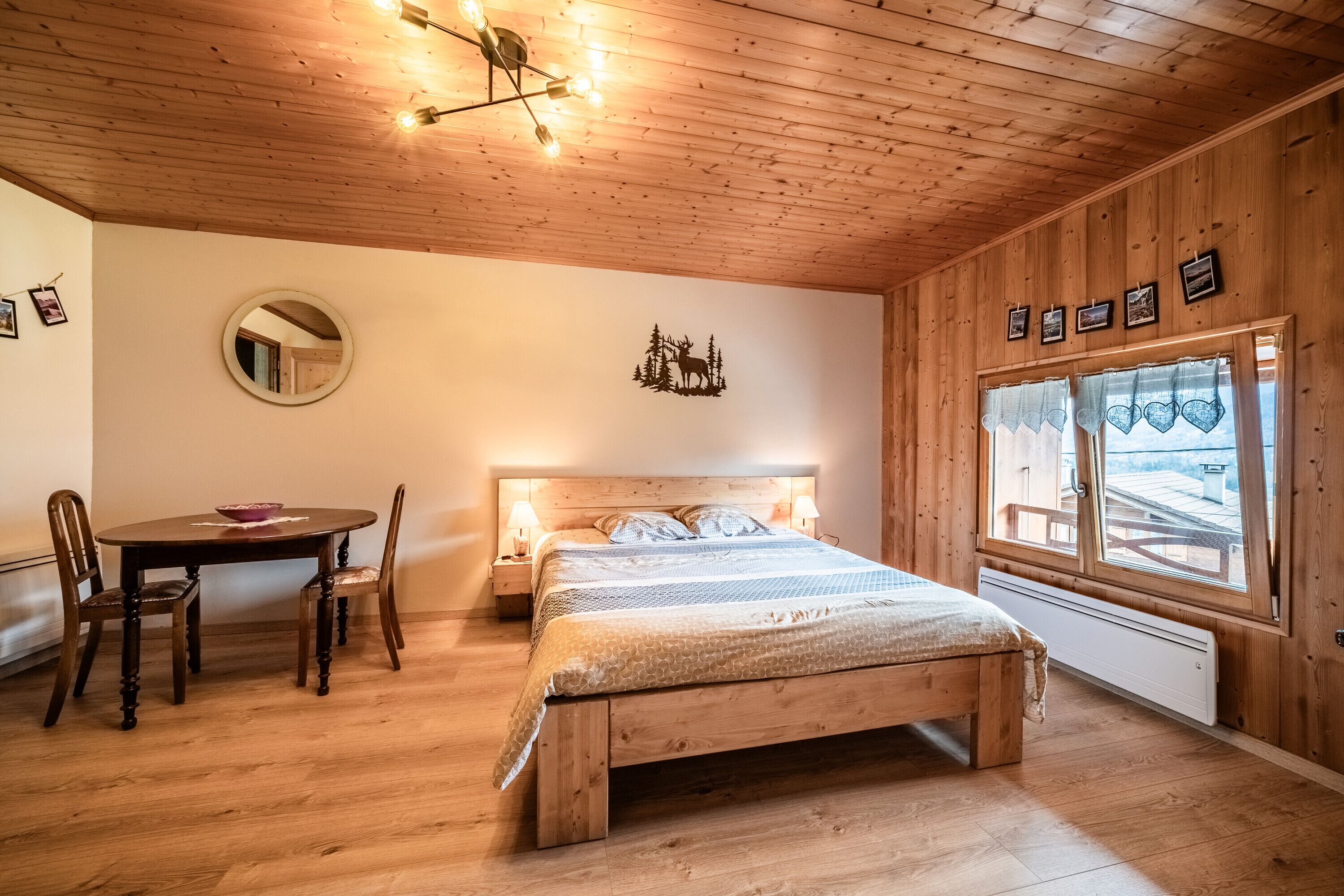 2 chambres, fer et planche à repasser, Wi-Fi gratuit, draps fournis