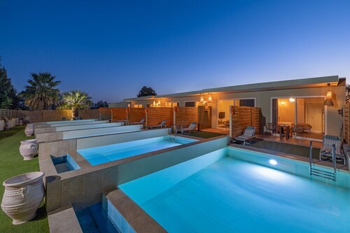 Apartment 'Mb Luxury Suites Charaki No 5' with Private Pool, Wi-Fi and Air Conditioning
