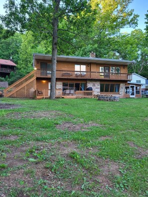 Exterior - Spacious and cozy home with gas fireplace, boat dock, and lake views (Swanton)