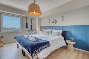 3 bedrooms, travel cot, WiFi, bed sheets
