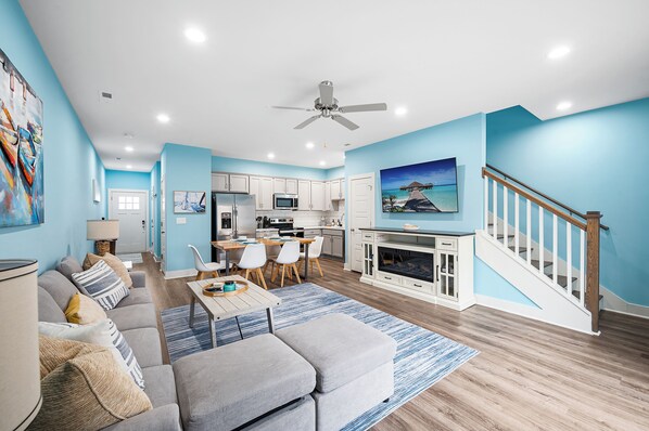 Smart TV, fireplace, table football - Cozy 3BR/2.5BA Retreat in Nashville/Old Hickory, 20min to Downtown & Airport (Nashville)