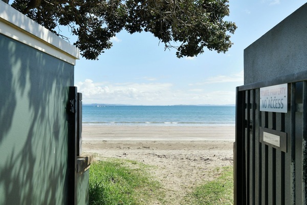 Strand
