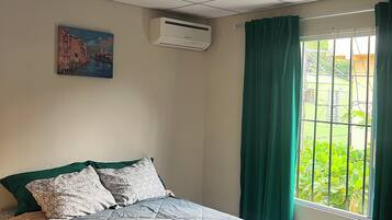 2 chambres, fer et planche Ă repasser, Wi-Fi, draps fournis