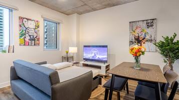 1 slaapkamer, een strijkplank/strijkijzer, gratis wifi, beddengoed