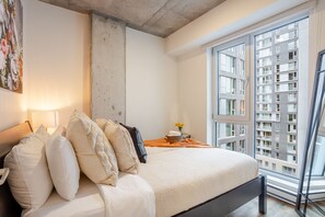 1 habitación, tabla de planchar con plancha, wifi gratis y ropa de cama 