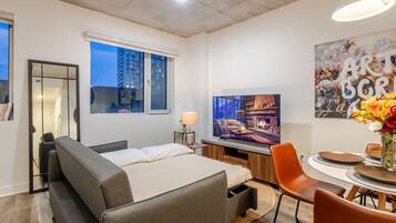 1 bedroom, desk, iron/ironing board, free WiFi