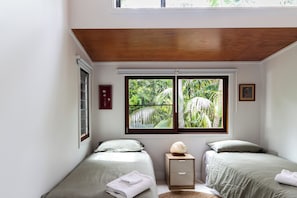 3 chambres, fer et planche à repasser, Wi-Fi gratuit, draps fournis