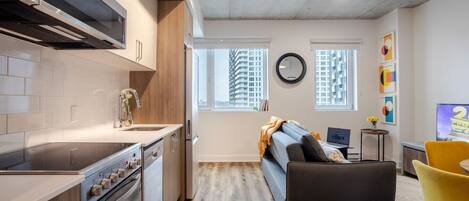 Fridge, microwave, oven, stovetop