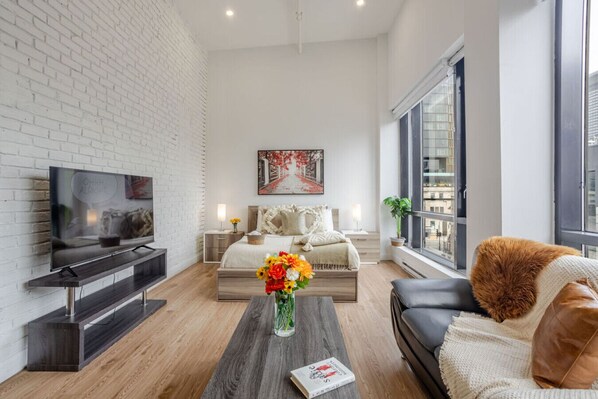Smart TV - Lovely Loft with Views on Bishop - MTL (Montréal)