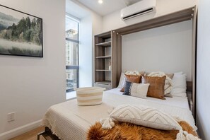 1 bedroom, desk, iron/ironing board, free WiFi