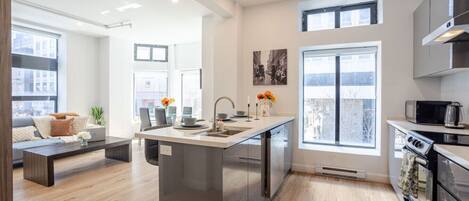 Fridge, microwave, oven, stovetop