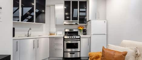 Fridge, microwave, oven, stovetop