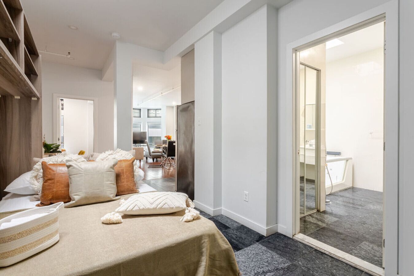 1 bedroom, desk, iron/ironing board, free WiFi