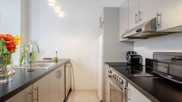 Fridge, microwave, oven, stovetop