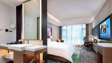 Chambre Simple Confort, 1 grand lit, salle de bains privée, vue ville
