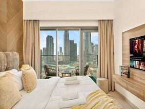 2 bedrooms, iron/ironing board, WiFi, bed sheets - 2BDR Apt LED side Burj Khalifa Views Opposite Dubai Mall (Dubai)
