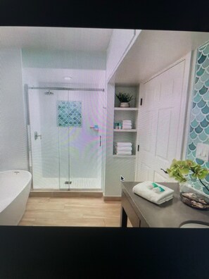 Jetted tub, hair dryer, towels, soap - Magnificent views of the Gulf, Sunset Harbor is the ultimate island retreat. (Key West)