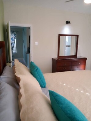 3 Schlafzimmer, Bügeleisen/Bügelbrett, WLAN, Bettwäsche