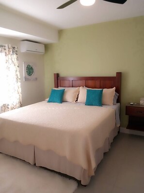 3 soverom, strykejern/-brett, wi-fi og sengetøy