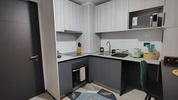 Apartament | Cuina privada | Una taula de menjador