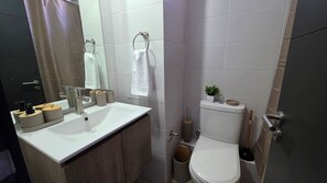 Apartment | Bathroom