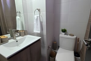 Apartment | Bathroom