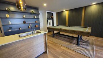 Apartment | Game room