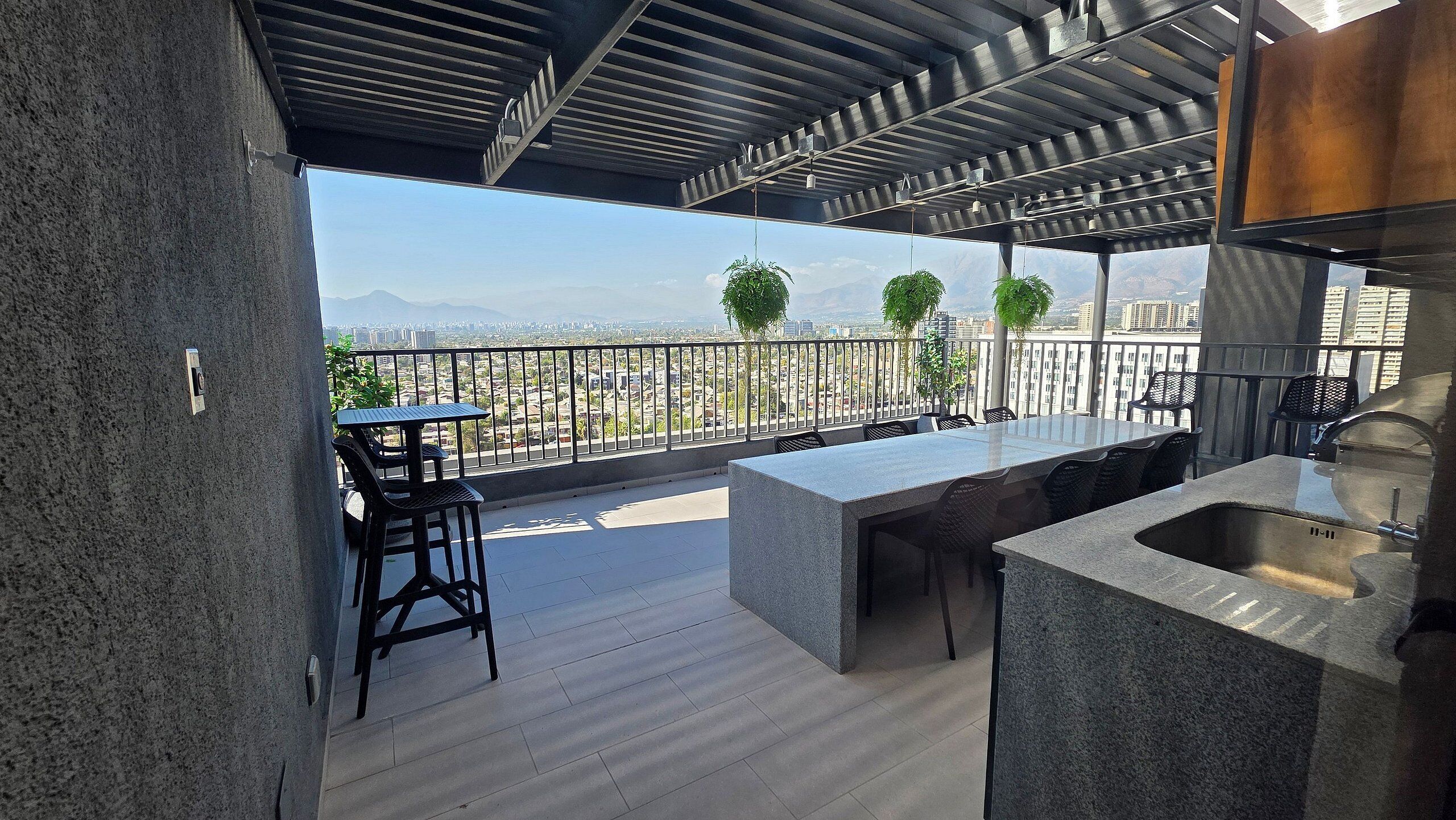 Apartment | Outdoor dining