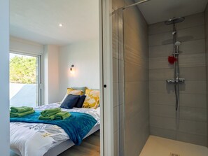 3 bedrooms, Internet