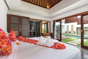 3 bedrooms, in-room safe, iron/ironing board, free WiFi