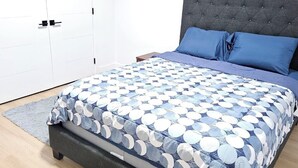 2 soverom, safe på rommet, skrivebord og strykejern/-brett