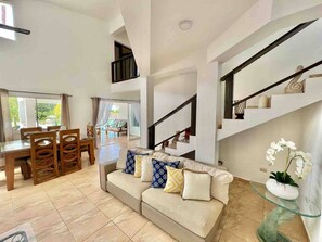 Living area - 12BR Party Villa: Pool, Private Basketball Court & Billiard! (Sosúa)