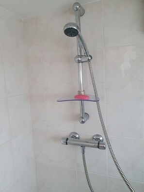 Hair dryer, towels - large, bright studio for 4 people (Bois-d'Arcy)