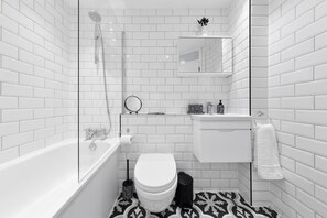 Douche, serviettes fournies