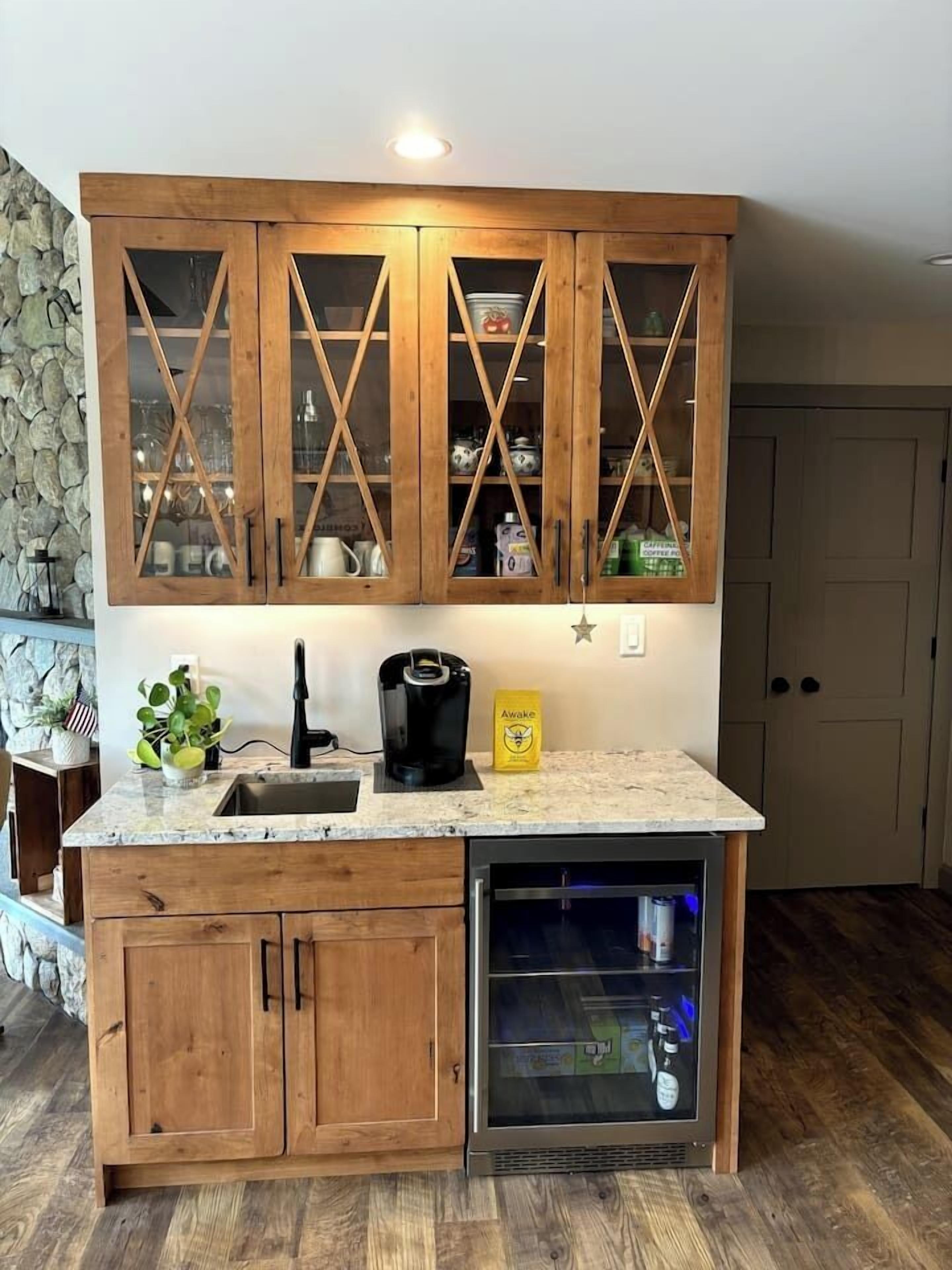 ثلاجة، ميكروويف، فرن، موقد طهي مسطح